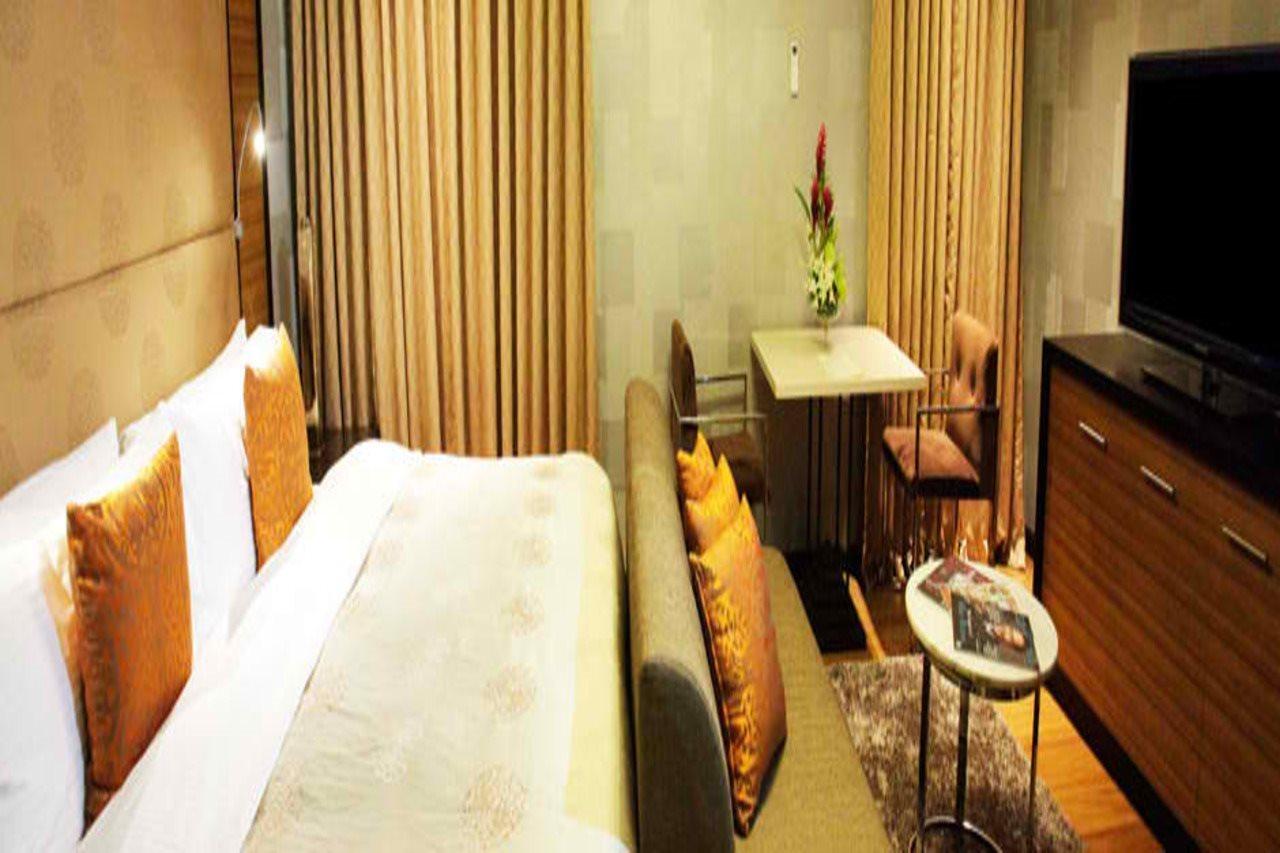 The Royal Mandaya Hotel Davao City Buitenkant foto