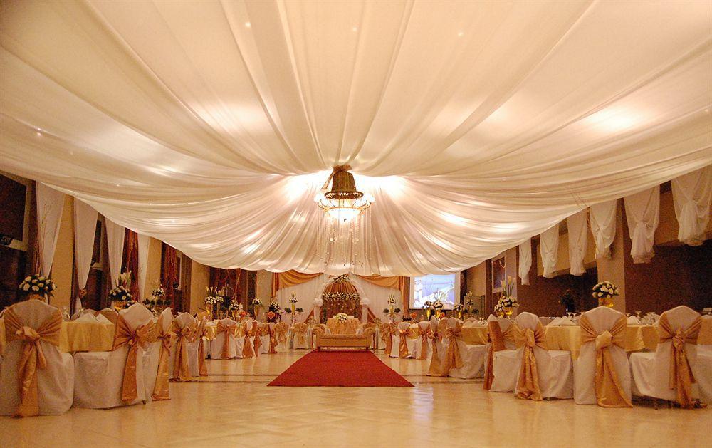 The Royal Mandaya Hotel Davao City Buitenkant foto