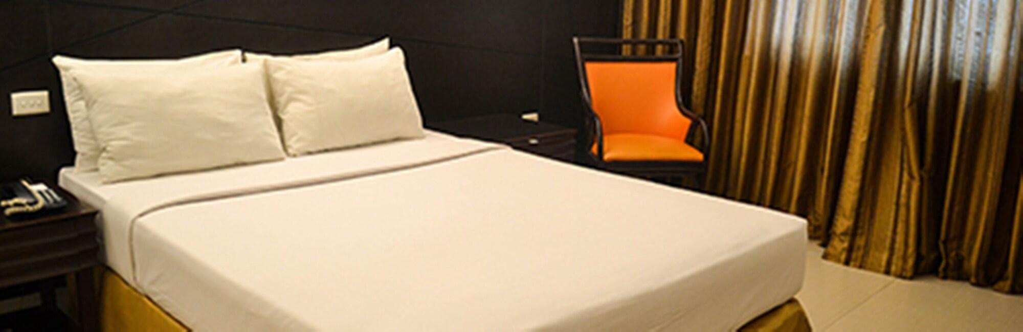 The Royal Mandaya Hotel Davao City Buitenkant foto