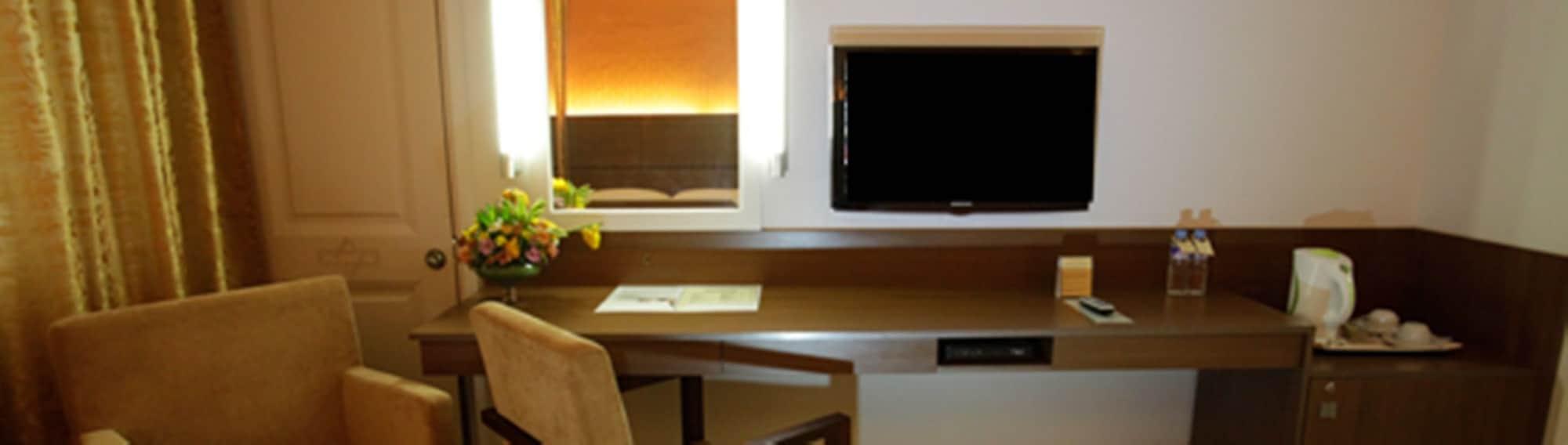 The Royal Mandaya Hotel Davao City Buitenkant foto