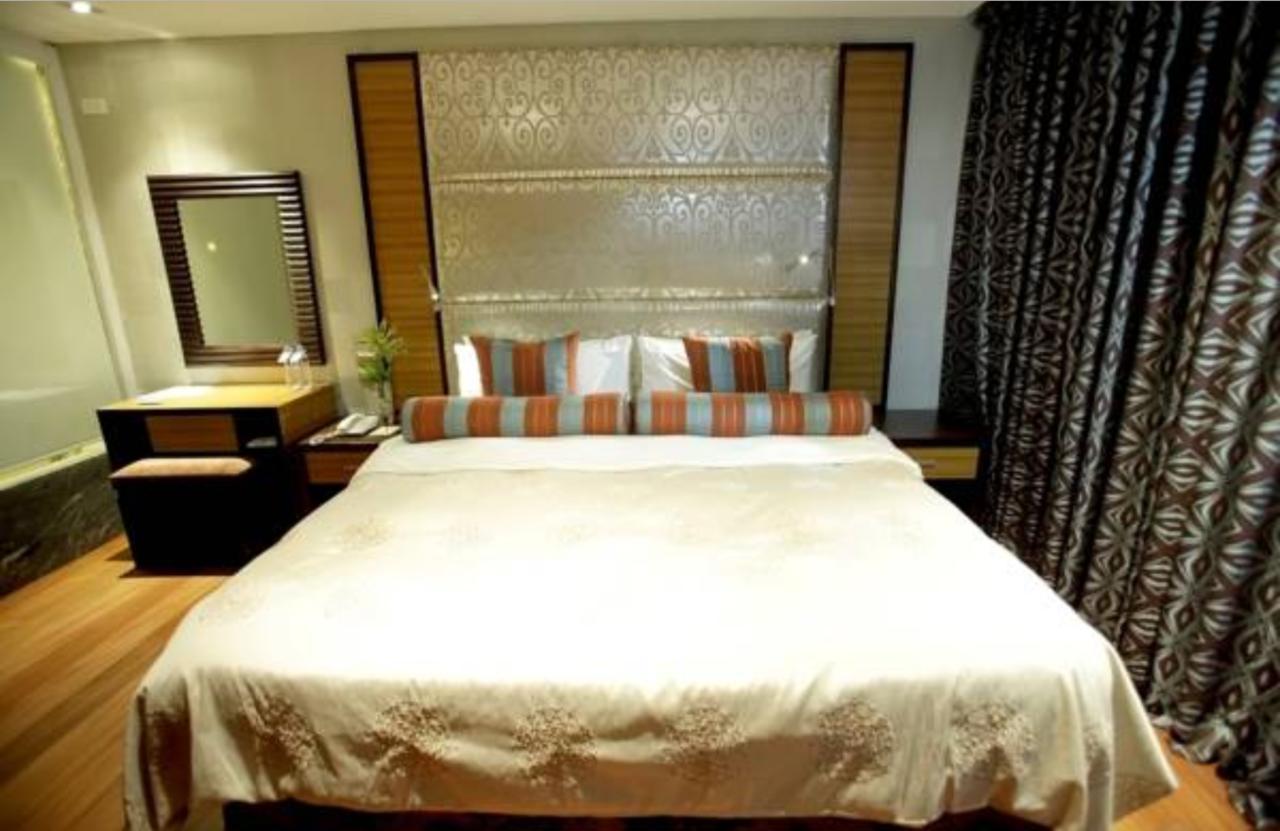 The Royal Mandaya Hotel Davao City Buitenkant foto
